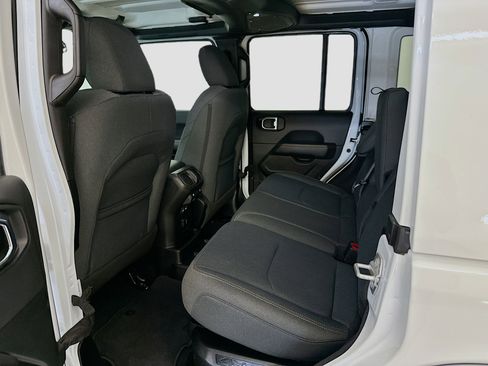 Used 2025 Jeep Wrangler Sahara w/ Safety Group image 28