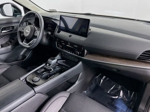 Certified 2024 Nissan Rogue Platinum image 39