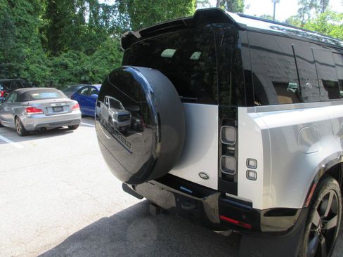 Used 2023 Land Rover Defender 110 X AWD/4WD image 33