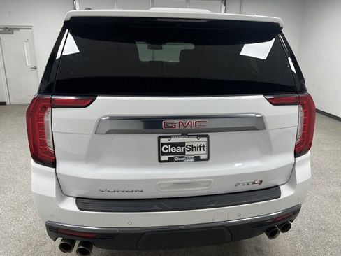 Used 2024 GMC Yukon XL AT4 image 8