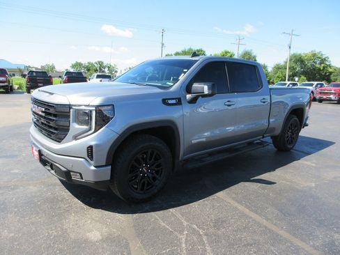 Certified 2025 GMC Sierra 1500 Elevation w/ Elevation Premium Package AWD/4WD image 13