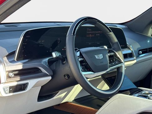 Certified 2026 Cadillac Vistiq Sport w/ LPO, Floor Liner Package image 10