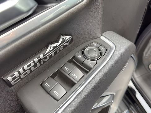 Used 2025 Chevrolet Silverado 1500 High Country w/ Technology Package image 25