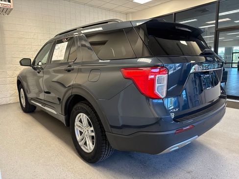 Used 2023 Ford Explorer XLT w/ Equipment Group 202A AWD/4WD image 3