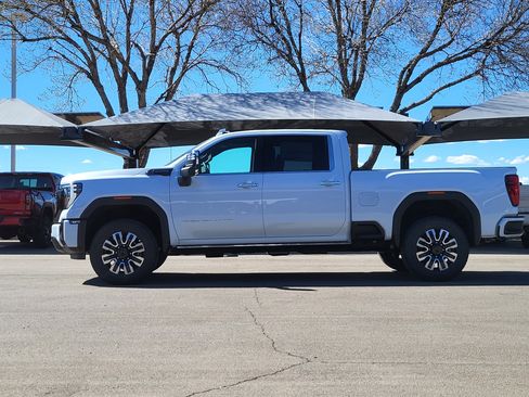 New 2026 GMC Sierra 2500 Denali Ultimate AWD/4WD image 4