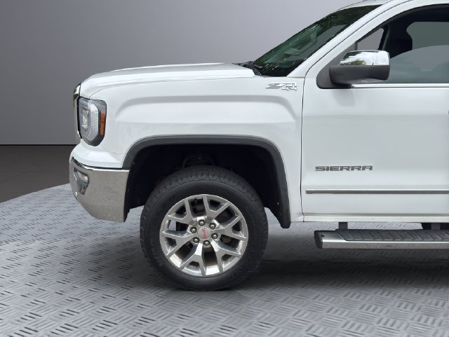 Used 2018 GMC Sierra 1500 SLT w/ SLT Premium Package AWD/4WD image 30