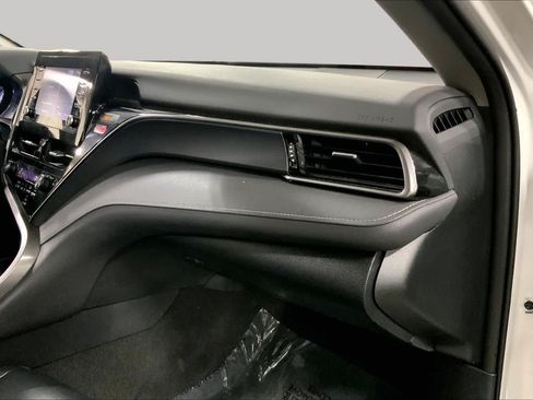 Used 2024 Toyota Camry SE FWD image 19