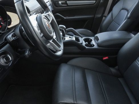 Used 2022 Porsche Cayenne Platinum Edition AWD/4WD image 12