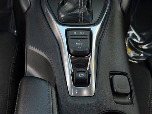 Used 2020 Chevrolet Camaro LT RWD image 30