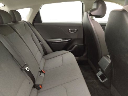 Used 2025 Kia K4 FWD image 19