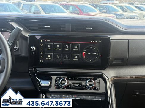 Used 2025 GMC Sierra 3500 AT4 w/ AT4 Premium Plus Package image 19