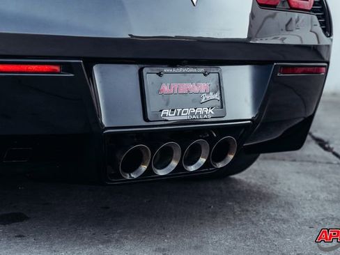 Used 2017 Chevrolet Corvette Stingray Coupe RWD image 32