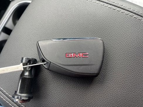 New 2025 GMC Canyon Elevation w/ Convenience Package image 62