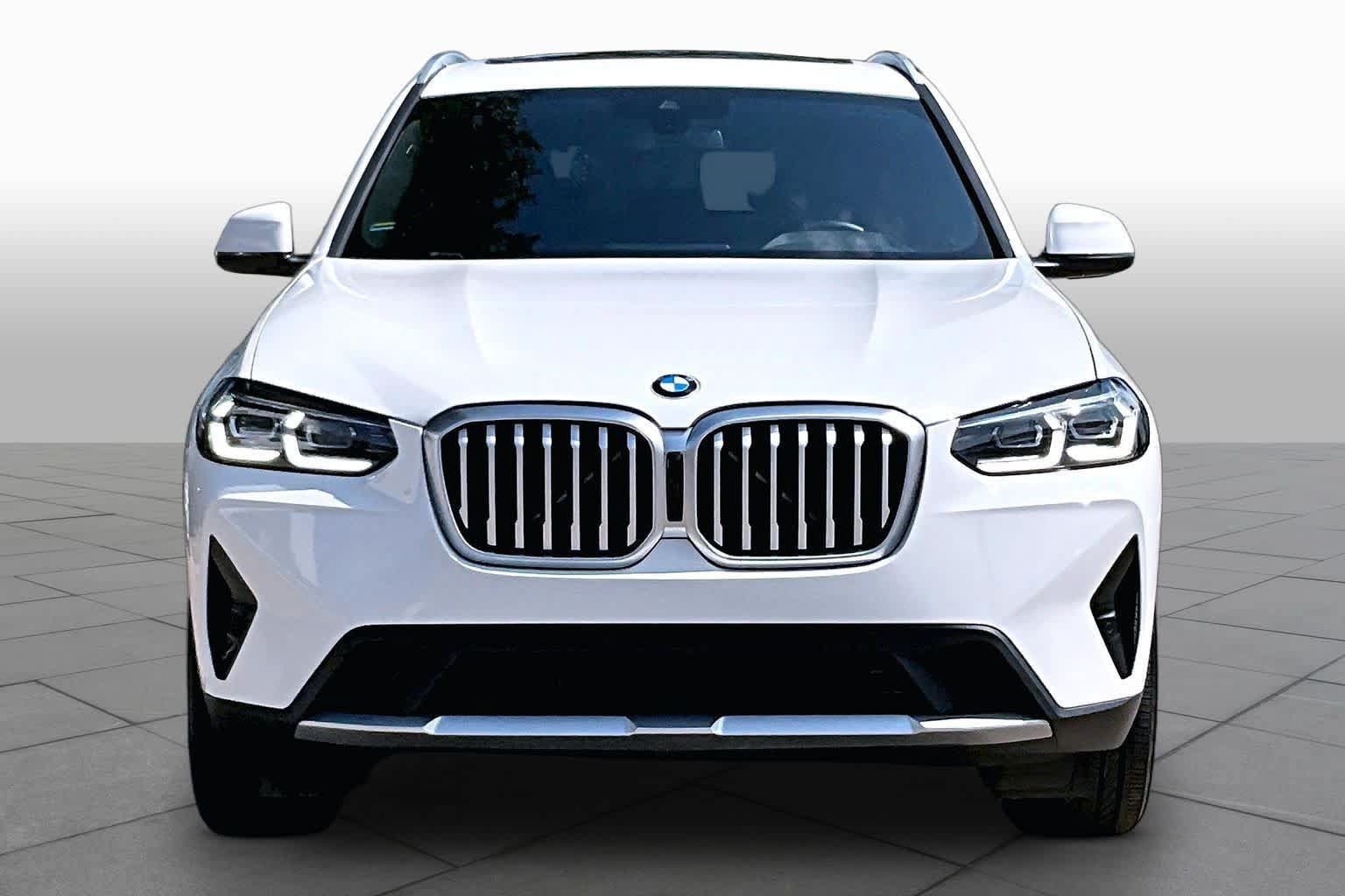 Used 2022 BMW X3 xDrive30i w/ Convenience Package AWD/4WD image 4
