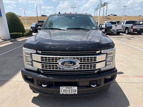 Used 2019 Ford F350 Platinum w/ Platinum Ultimate Package AWD/4WD image 2