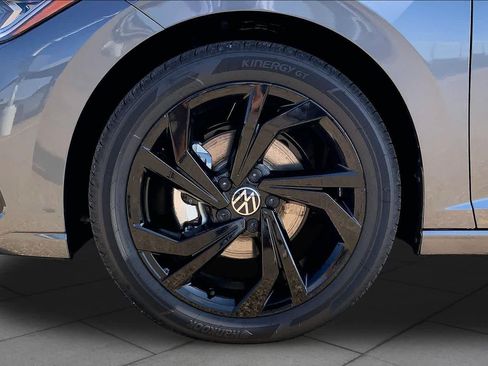 New 2026 Volkswagen Jetta SE FWD image 12