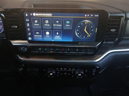 Used 2025 Chevrolet Silverado 2500 LT w/ Trail Boss Package image 7