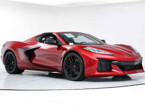 Used 2025 Chevrolet Corvette Z06 w/ Stealth Interior Trim Package image 9