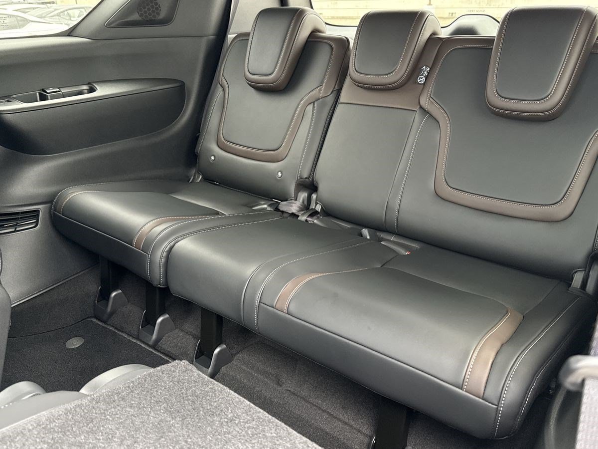 New 2026 Nissan Armada SL w/ Captain's Chari Seat Package RWD image 34