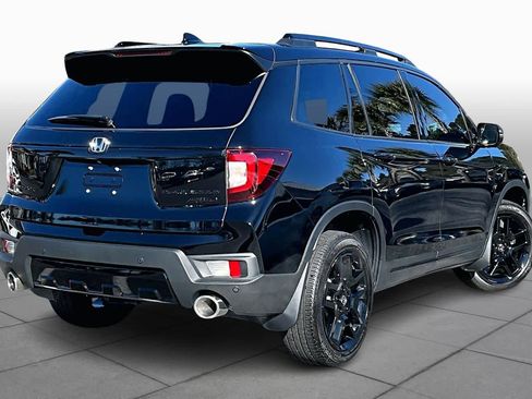 Used 2024 Honda Passport Black Edition image 12