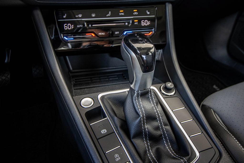 Certified 2026 Volkswagen Jetta SE FWD image 31