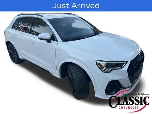 Used 2024 Audi Q3 2.0T Premium Plus image 10