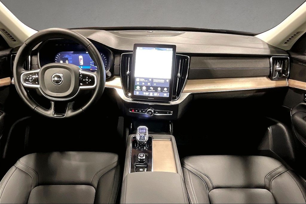 Certified 2026 Volvo XC90 B6 Plus w/ Protection Package Premier AWD/4WD image 7
