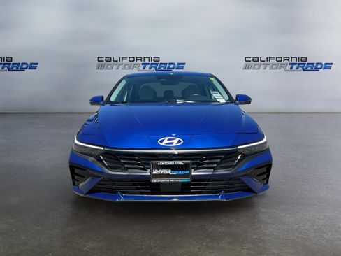 Used 2024 Hyundai Elantra Limited FWD image 2