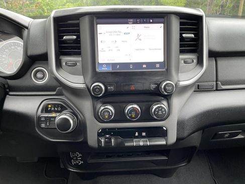 Certified 2024 RAM 2500 Big Horn AWD/4WD image 21