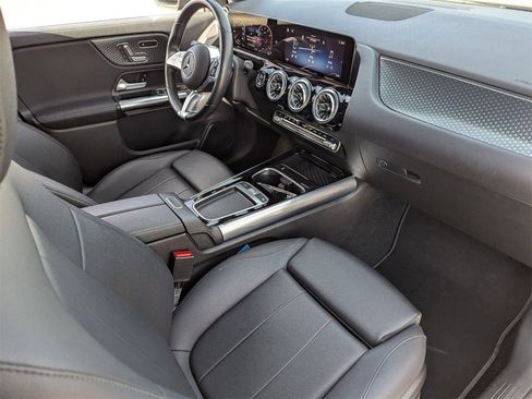 Used 2025 Mercedes-Benz GLA 250 4MATIC w/ Winter Package image 14