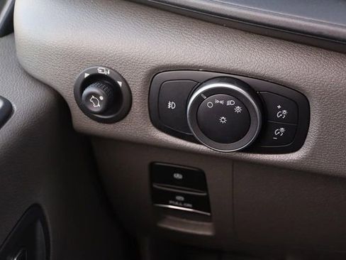 Used 2023 Ford Transit 350 XLT image 18