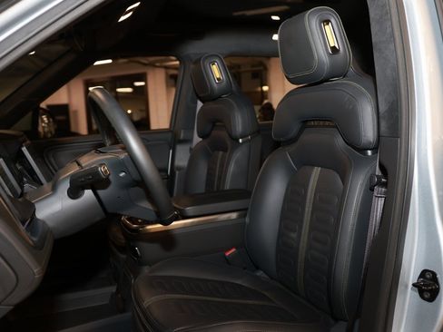 Used 2023 Rivian R1S Adventure image 11