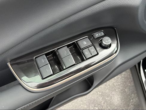 New 2026 Toyota Crown XLE image 21