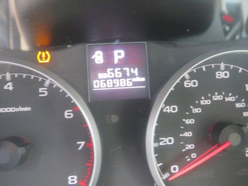 Used 2014 Subaru Outback 2.5i Premium w/ Moonroof Package image 10