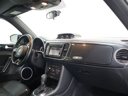 Used 2014 Volkswagen Beetle R-Line FWD image 23