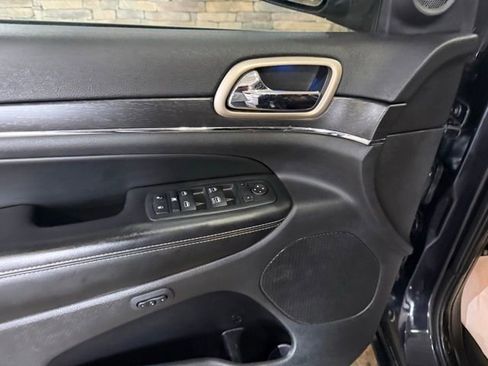 Used 2015 Jeep Grand Cherokee Limited AWD/4WD image 10