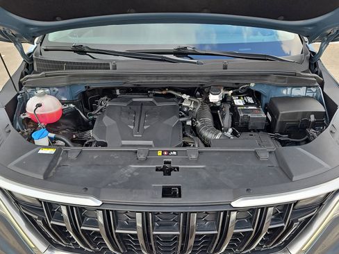 Used 2024 Kia Carnival EX image 10