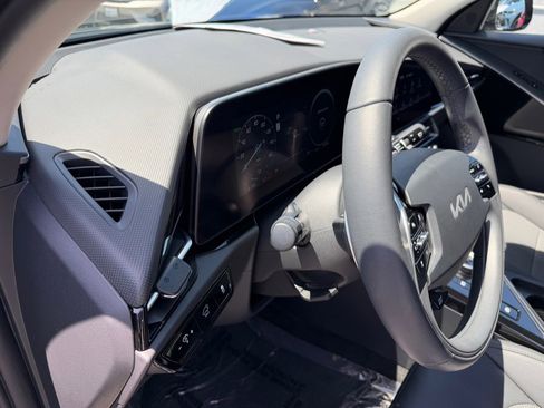 Used 2024 Kia Niro Wind FWD image 10