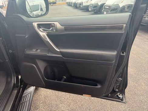 Used 2022 Lexus GX 460 Premium w/ Premium Plus Package image 14