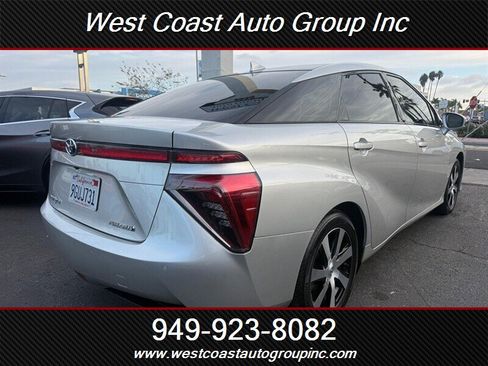 Used 2017 Toyota Mirai image 4