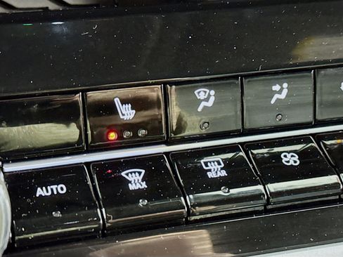 Used 2024 Honda Prologue EX image 4