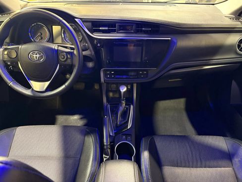 Used 2018 Toyota Corolla SE FWD image 13