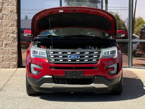 Used 2017 Ford Explorer Limited w/ Equipment Group 301A FWD image 21