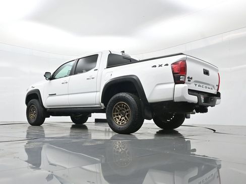 Used 2022 Toyota Tacoma SR image 47