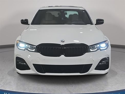 Certified 2022 BMW 330i Sedan w/ M Sport Package image 2