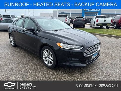 Used 2016 Ford Fusion SE w/ SE Cold Weather Package FWD image 1