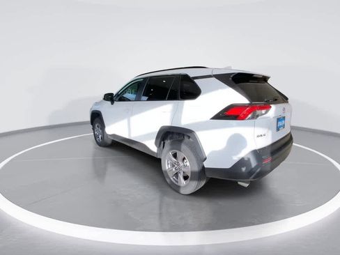Used 2025 Toyota RAV4 XLE AWD/4WD image 6