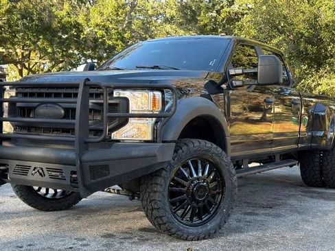 Used 2021 Ford F450 XL w/ Power Equipment Group image 2