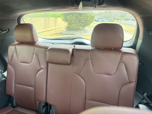 Used 2024 Kia Telluride SX Prestige AWD/4WD image 22