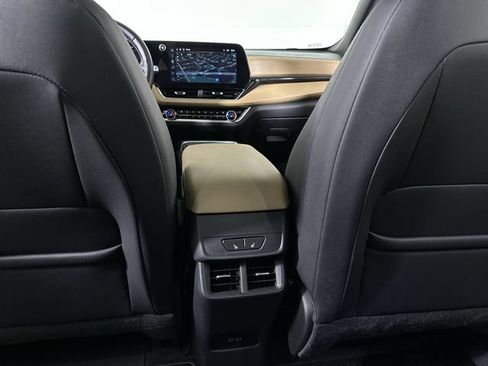 Used 2026 Chevrolet Equinox ACTIV w/ Convenience Package III AWD/4WD image 22